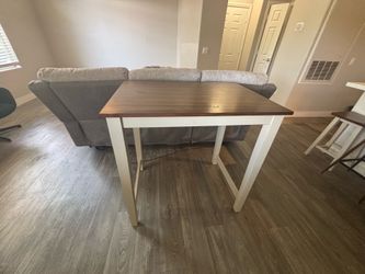 Table - Used - Must Pickup