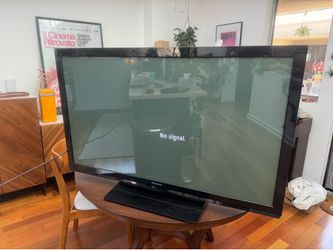 Panasonic Flatscreen TV (42”, 720p)