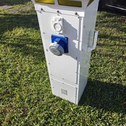 Marine 100 amp power pedestal
