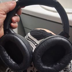 Sony Bluetooth  Headphones With Charger