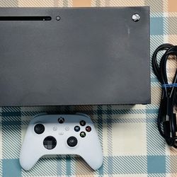 Microsoft Xbox Series X 1TB Console - Black With Controller/Cords Read 3917