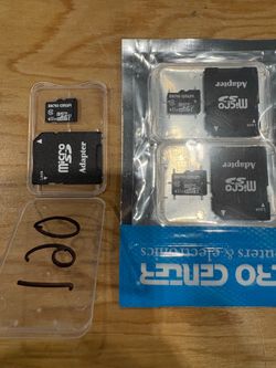 New-  32GB SD Card with Adapter 3ct