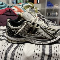 New balance 1906r 10.5  no box