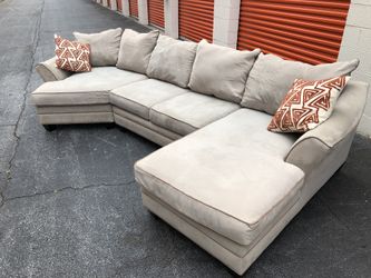 Sectional couch with cuddler