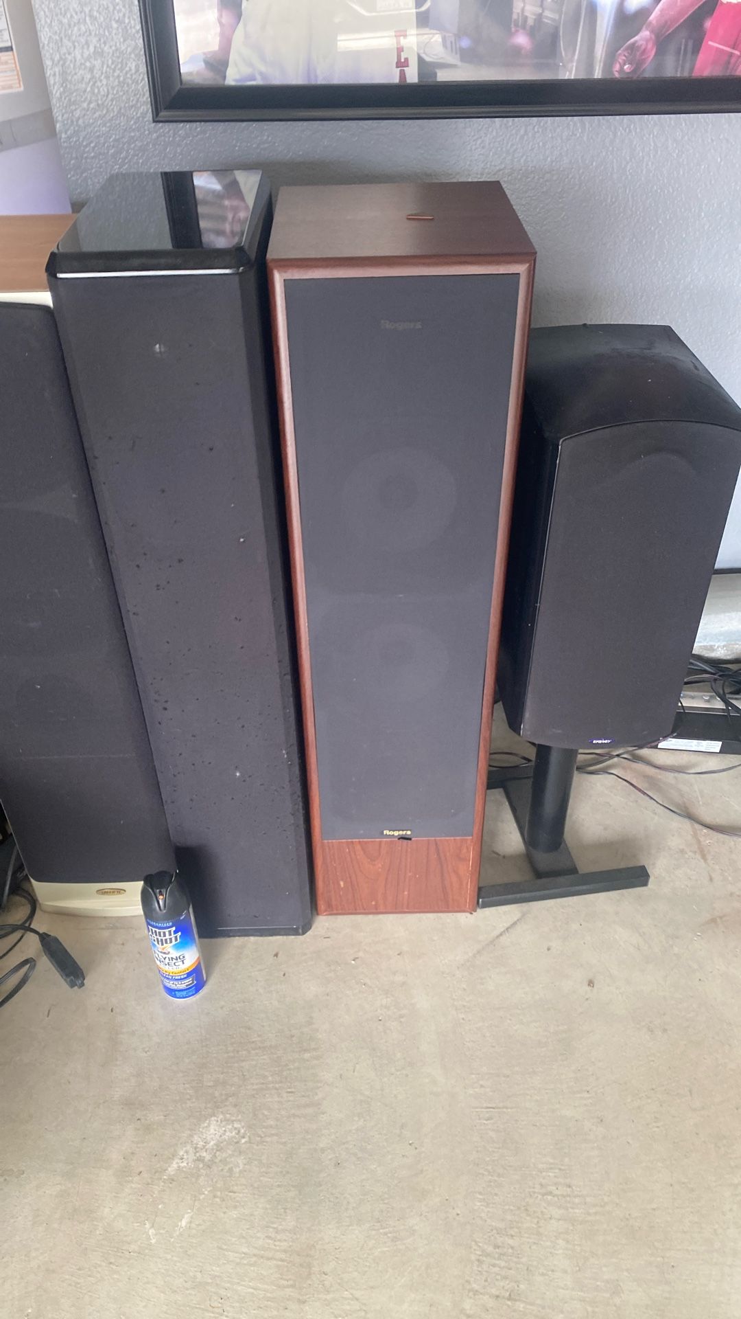 Rogers tower speakers GS9 a pair