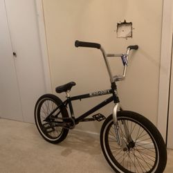 Kink Curb Bmx Bike 