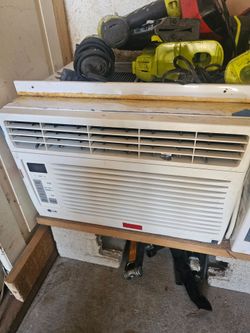 LG 6,000 BTU Window Air Conditioner - Works Great