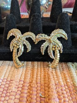 Vintage palm tree earrings