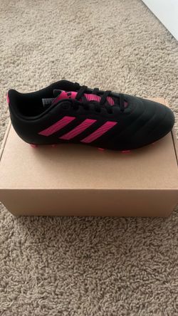 Size 6 Adidas Soccer Cleats