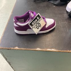 Purple Nike Dunks Size 6