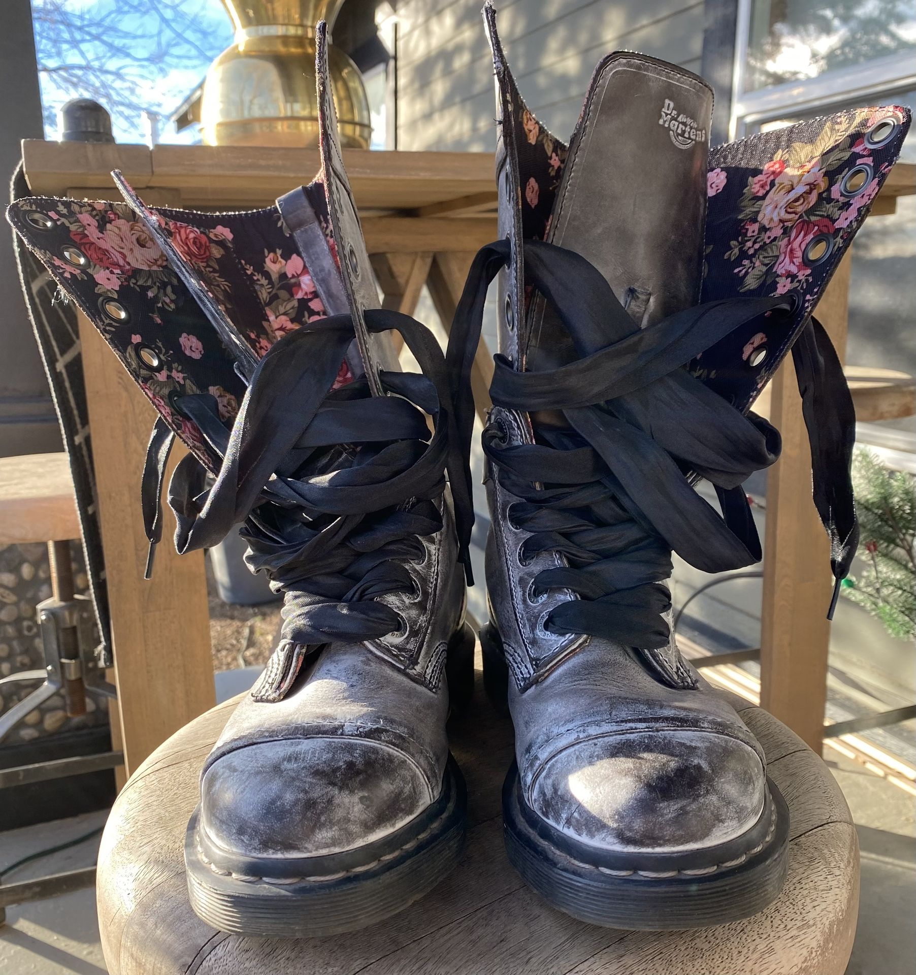 Dr. Martens Triumph 1914 Boots