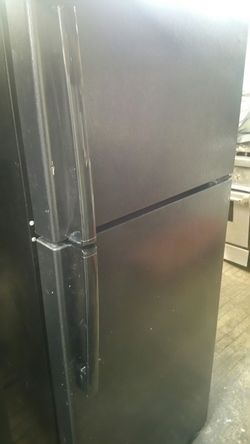 GE 18 cubic top freezer