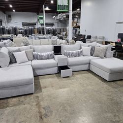 Brand New 7pc Oversized Modular Sectional  Cozy  &  Flexible!