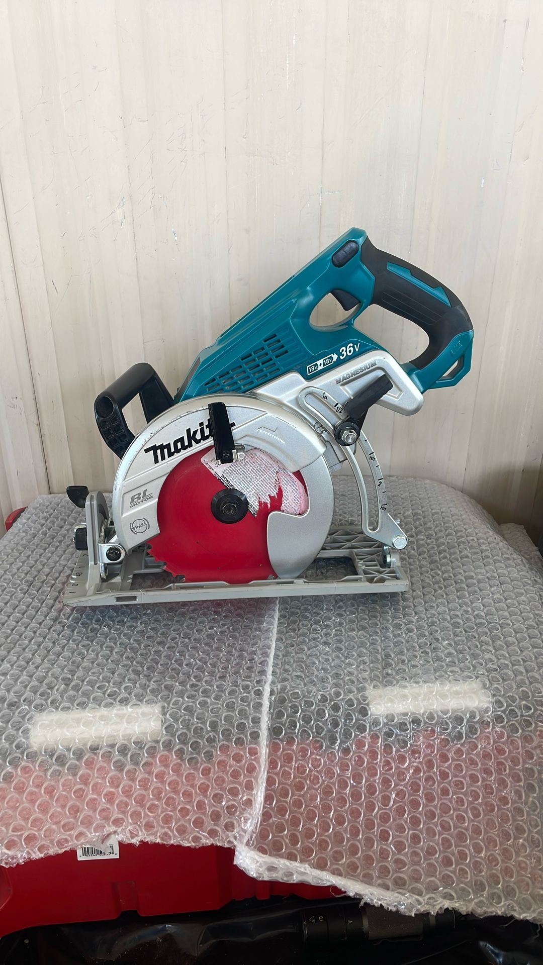 18V X2 LXT Lithium-Ion (36V) Brushless Cordless Rear Handle 7-1/4 in. Circular Saw (Tool-Only)