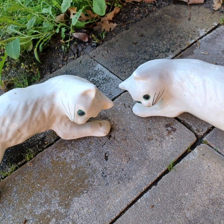 1930s Vintage Camark Cats
