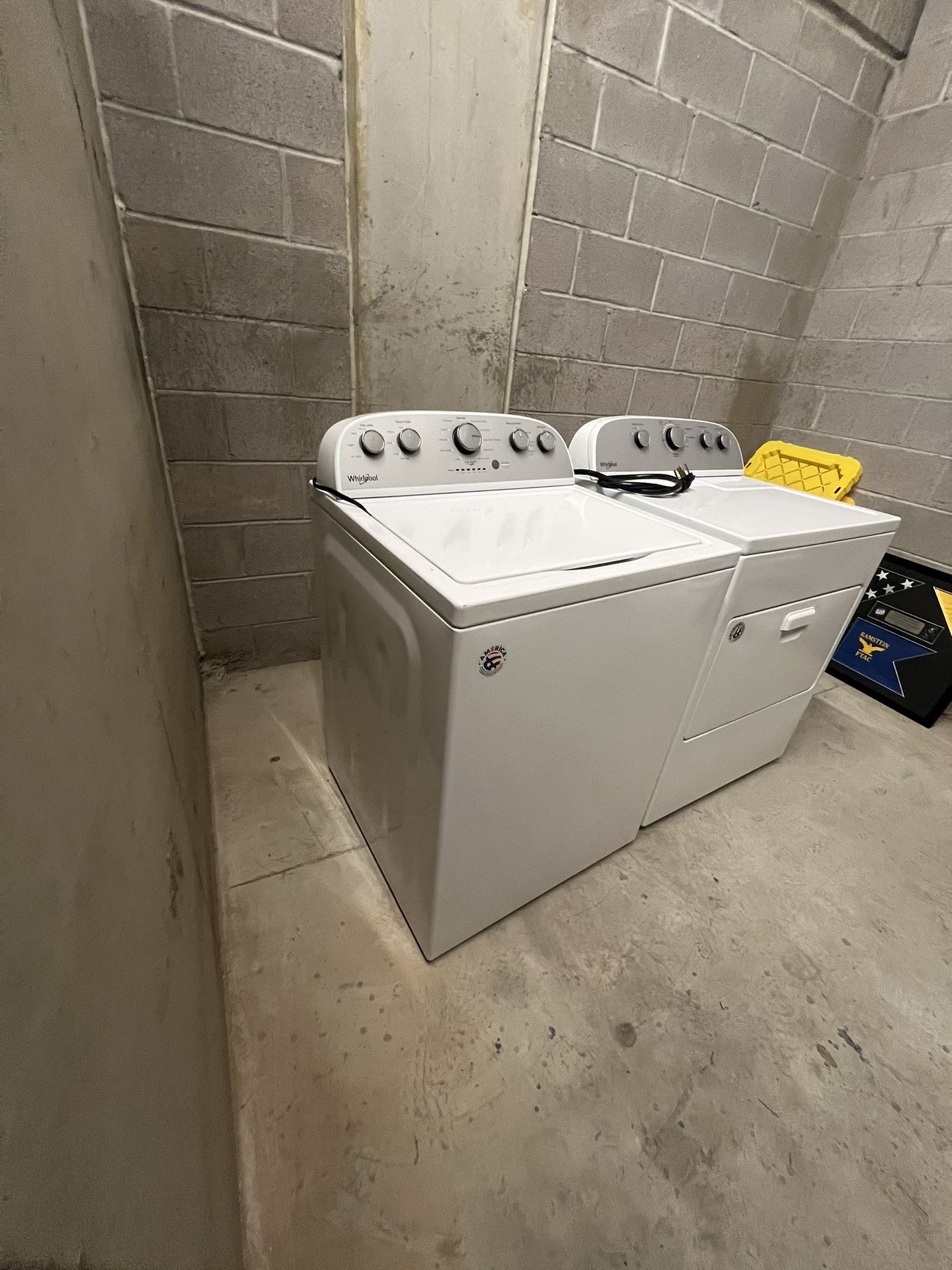 Whirlpool Washer and Dryer Set