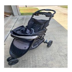 sit apply New Kid Buggy Secure, Trendy, and Adventure Set