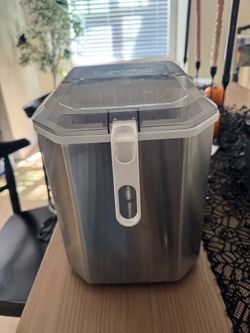 Ice maker
