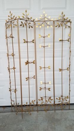 Tall heavy picture display