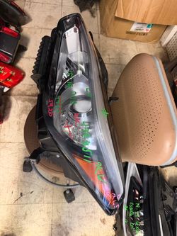 2015-19 Infiniti Q70 left headlight