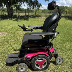 Electric wheelchair mobility scooter