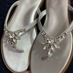 Naturalizer Silver Metallic Sandals