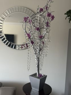 Tree for weddings and parties 35" with movable branches and glass ornaments.