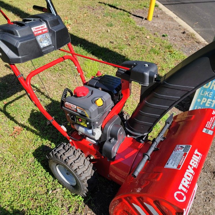 Troy Built Snow Thrower / Blower 26"