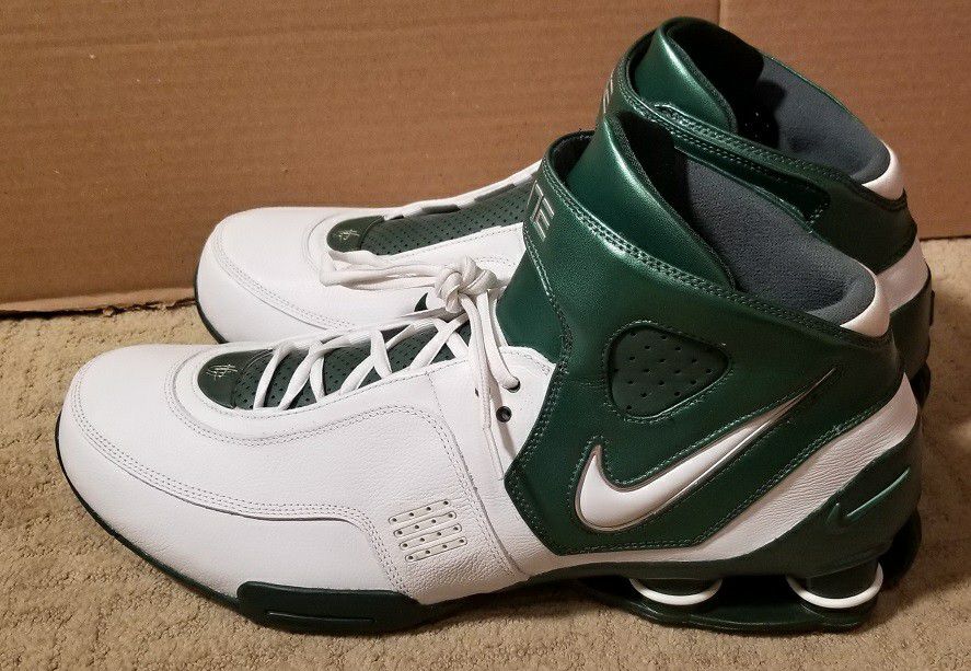 Nike SZ 17 BRAND NEW!! 314184-119 Elite TB Team Basketball Shoes for Sale in Fort Lauderdale, FL - OfferUp