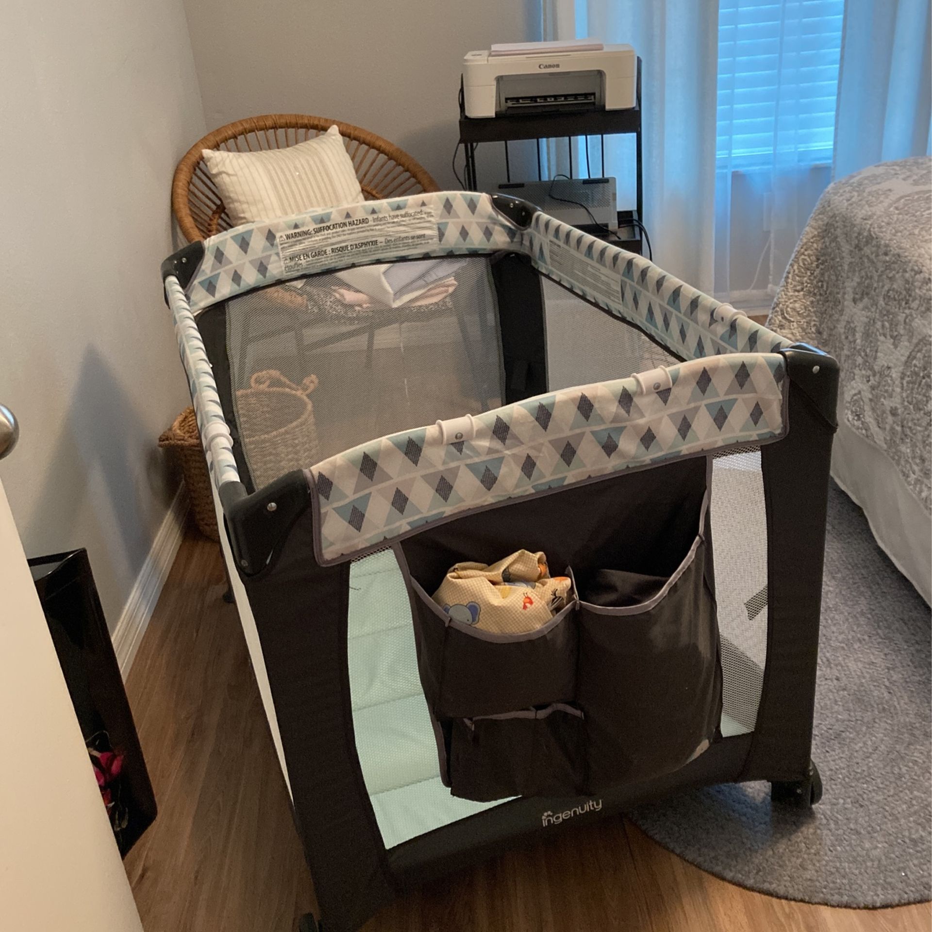 Portable crib