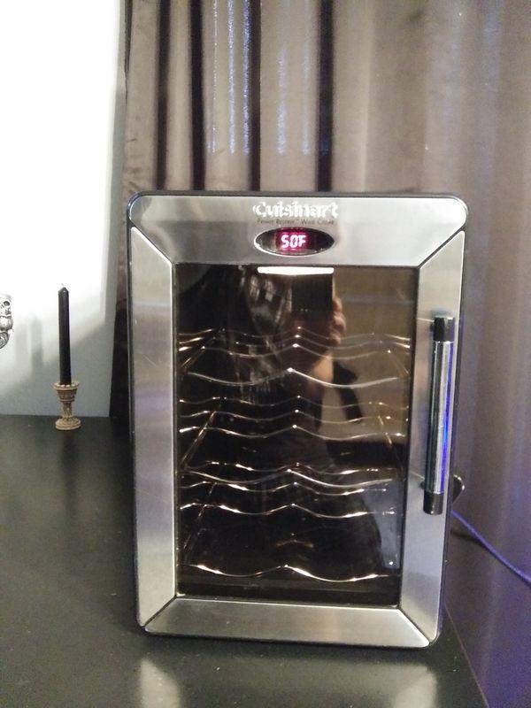 Cuisinart Private Reserve Wine Cellar mini fridge for Sale in WA OfferUp