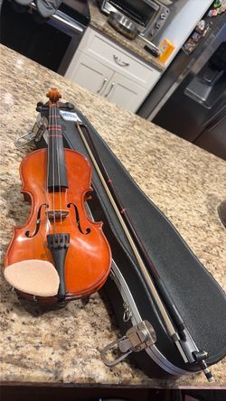 Lisle 1/4 Model 9 Violin with Bow & Hard Case