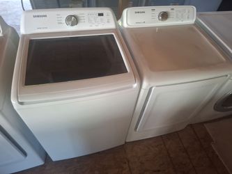 White samsung Washer and Dryer set