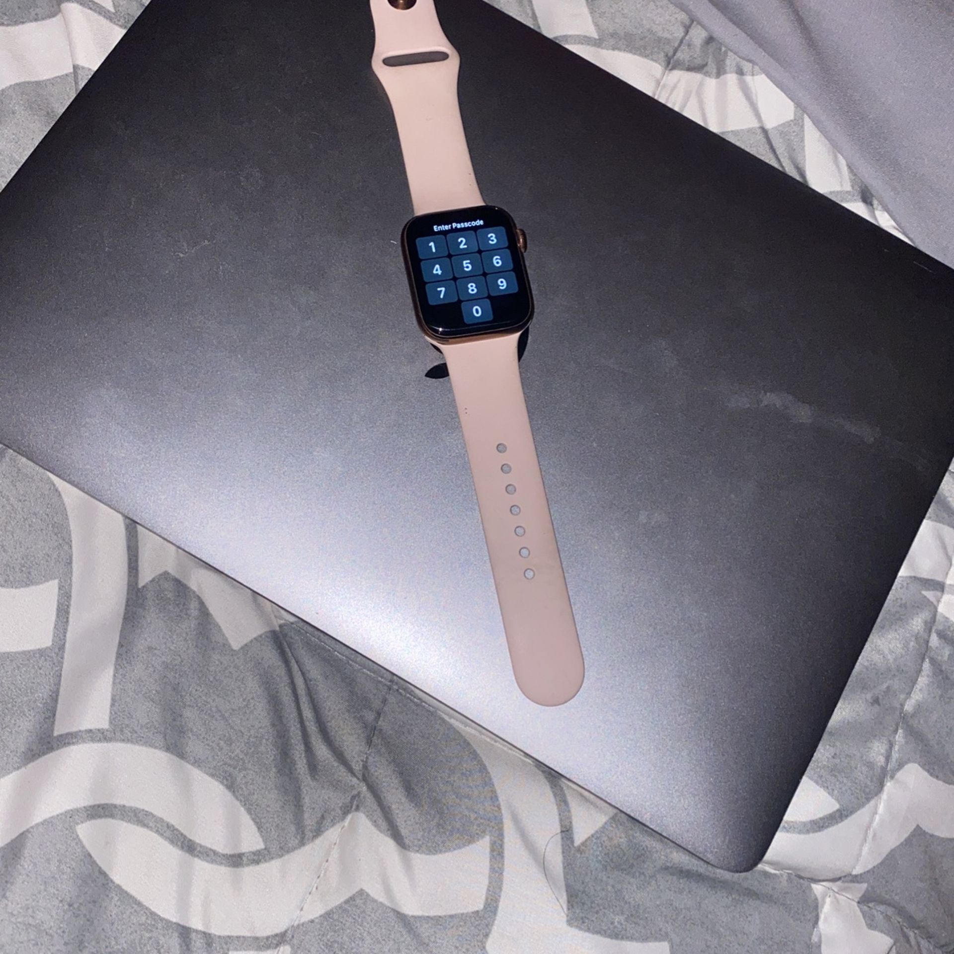 Apple Watch Series 44mm Stainless Steel GPS +Celular