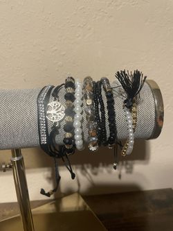 9 Sparkling Bracelet Set