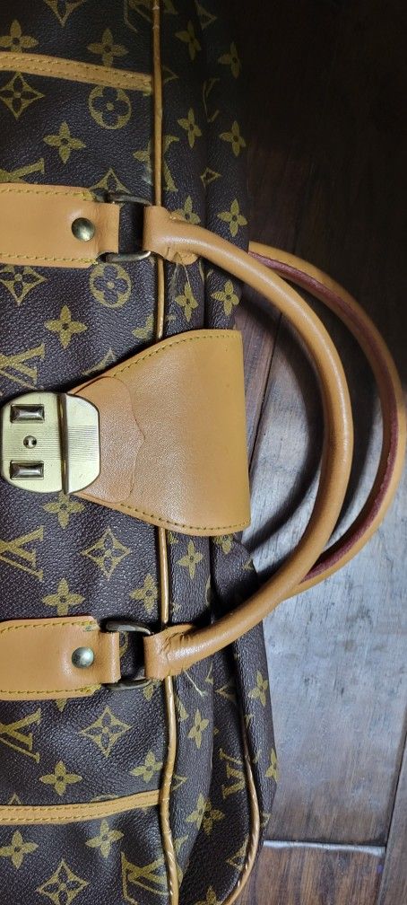 Louis Vuitton Vintage 90s Monogram Garment Bag – Dina C's Fab and Funky  Consignment Boutique