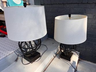 Set of 2 large table lamps