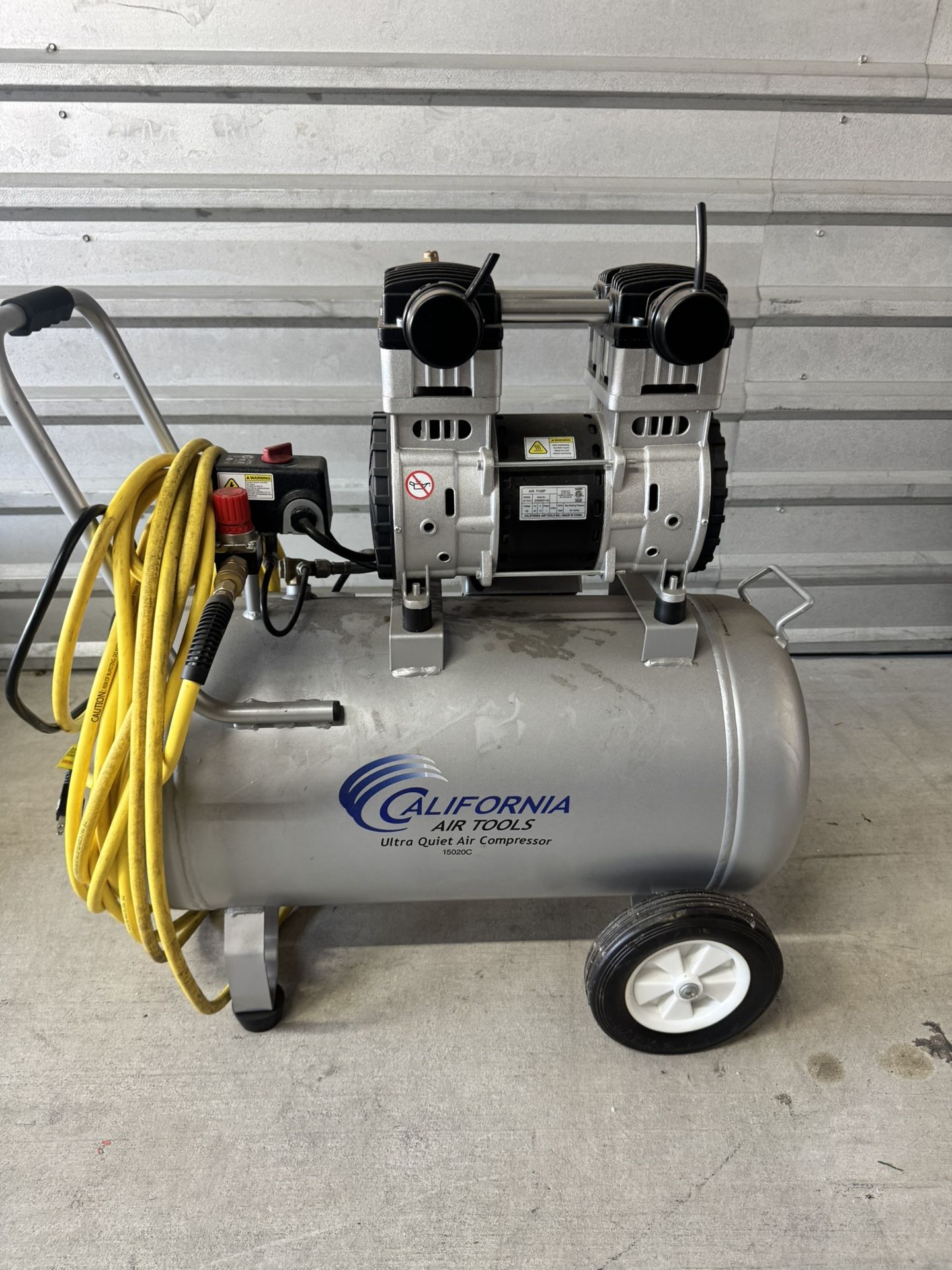 CALIFORNIA AIR TOOLS 15020C Ultra Quiet, Oil-Free and Powerful 2.0 Hp 15-Gallon Air Compressor