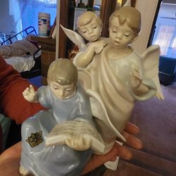 Lladro Angelic Choir