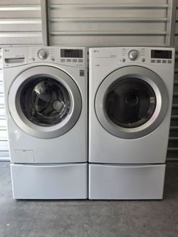 LG WASHER AND GAS DRYER SET