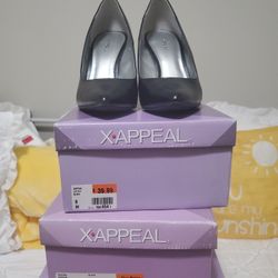 Black Closed Toe Pump