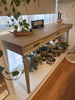 Large Executive Computer Desk with Drop-Down Keyboard Drawer