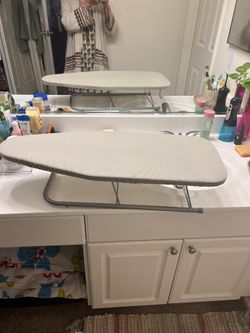 iron stand (tabletop)