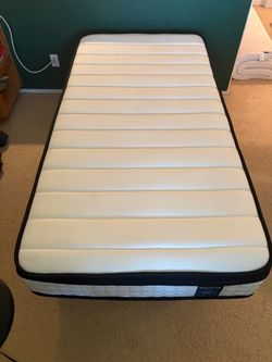 INOFIA TWIN XL MATTRESS & Frame