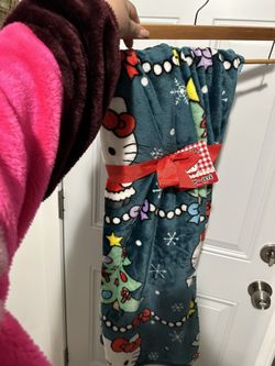 Hello Kitty Christmas Blanket
