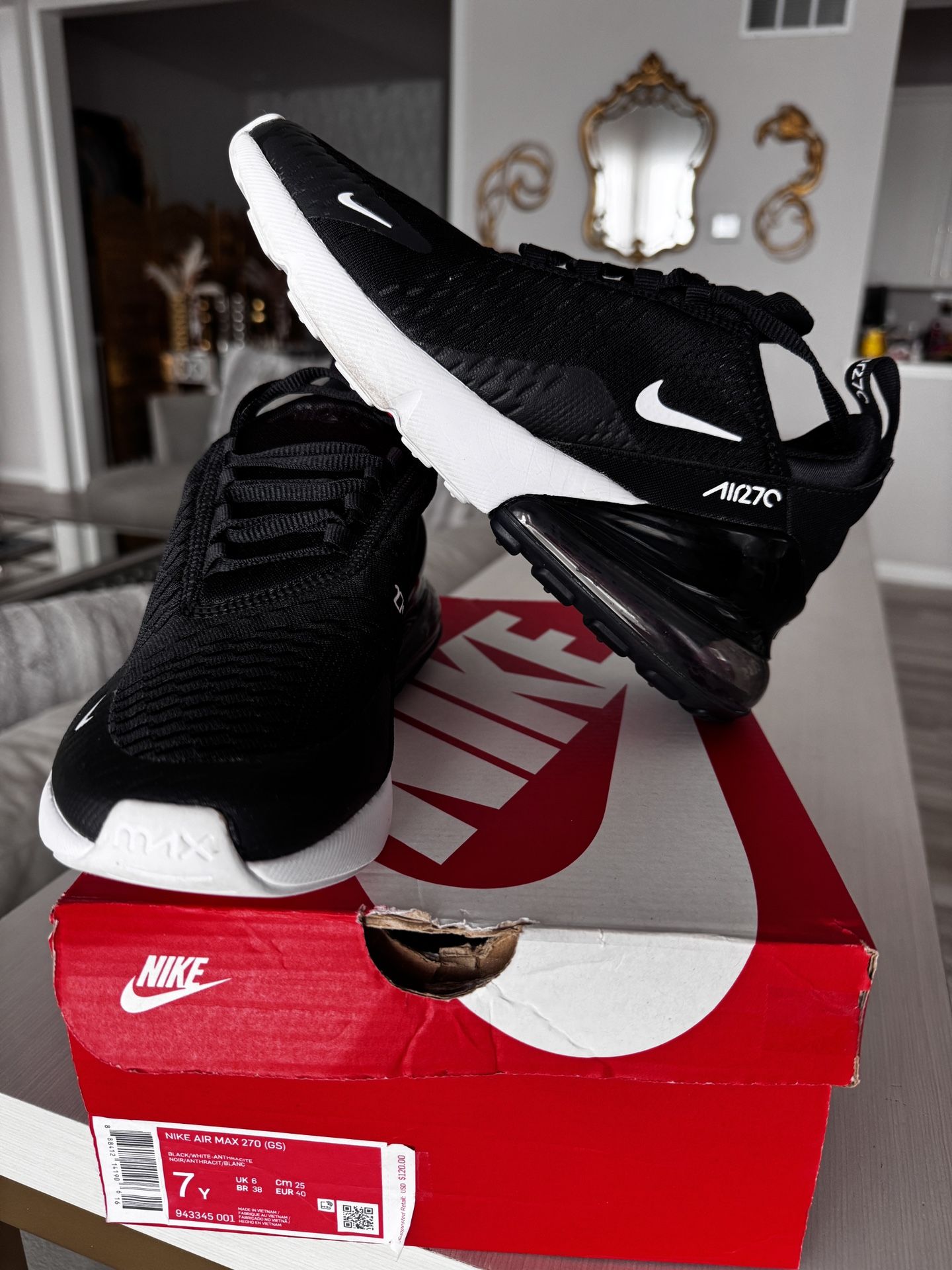 Nike Air Max 270 Black White • Youth 7Y / Women’s ~8 • Running Casual Sneakers