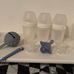 “The Pacii” 6oz Bottles + Pacifiers And Pacifier Holder/clip