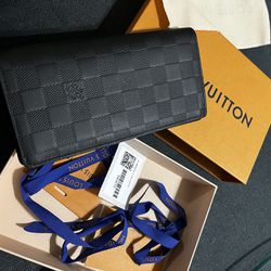 Louis Vuitton Men’s Wallet 