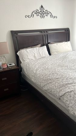 Bedroom Set With Tall Dresser Mirrored Dressed And Two Night Stands