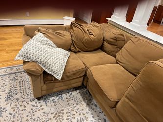Bassett sections sofa